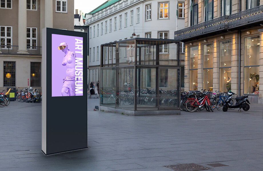 Digital-Signage-Outdoorstele-Praxisbeispiele